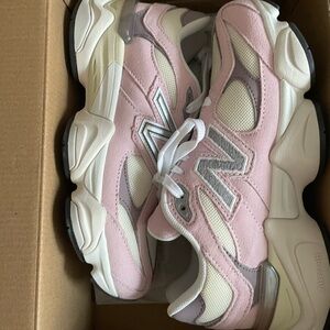 New Balance 9060 Athletic Shoes